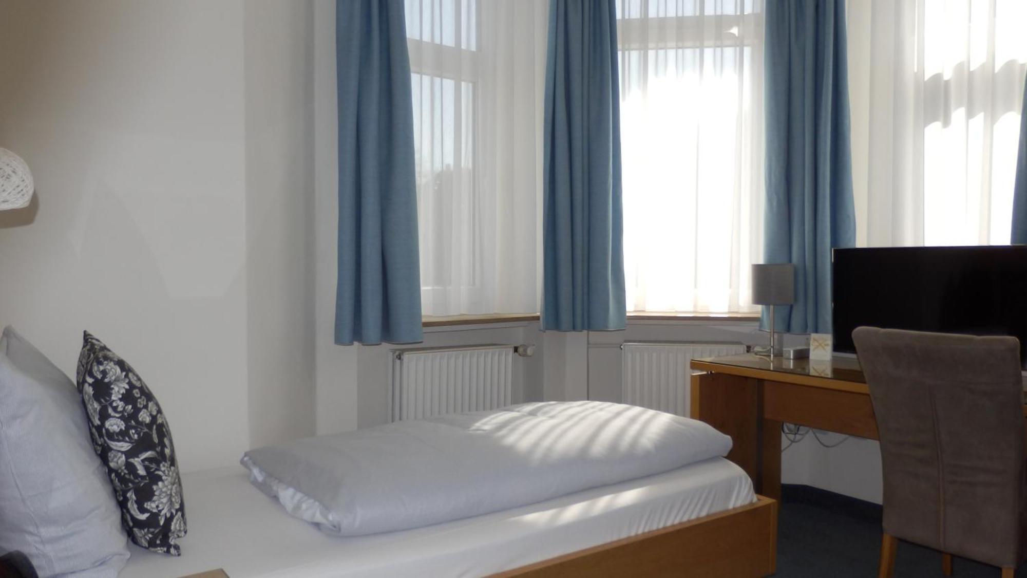 Hotel Bellevue Hamelin Bagian luar foto